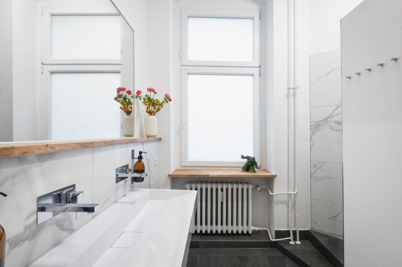 Riesiges Apartment Nahe Kudamm Sehr Schoner Altbau 123M2 Gross 12 Gaste Берлін Екстер'єр фото