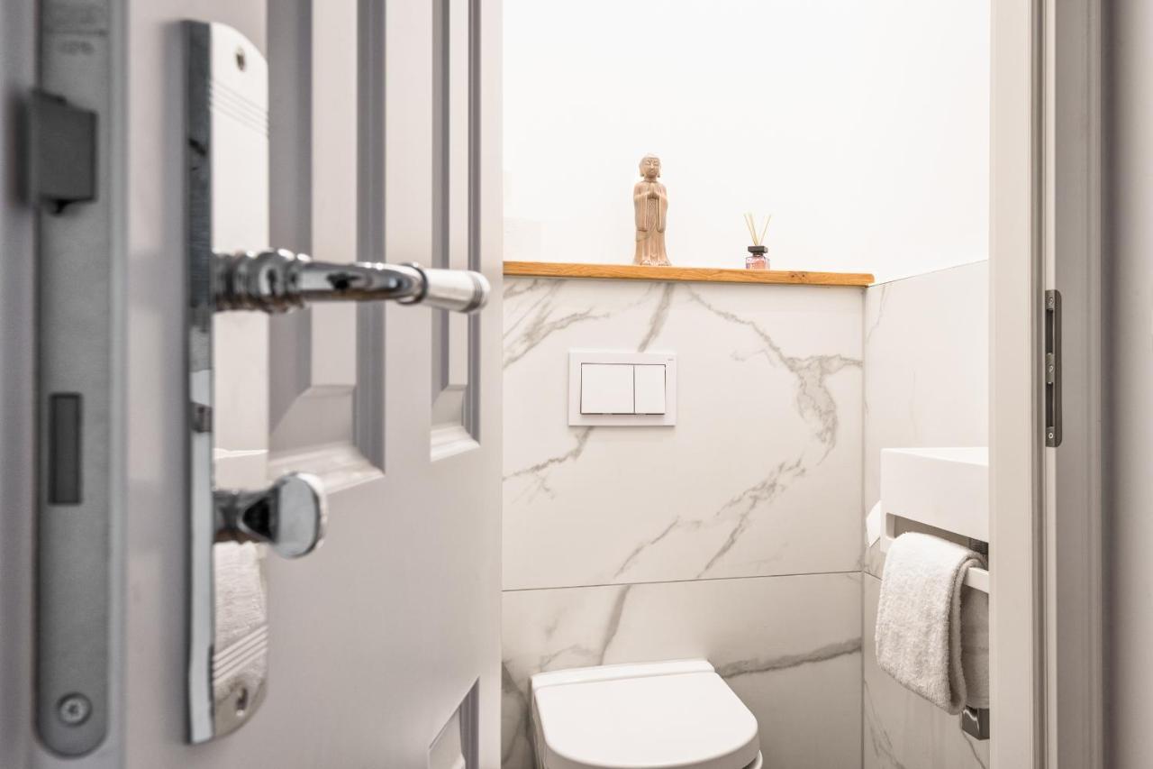 Riesiges Apartment Nahe Kudamm Sehr Schoner Altbau 123M2 Gross 12 Gaste Берлін Екстер'єр фото